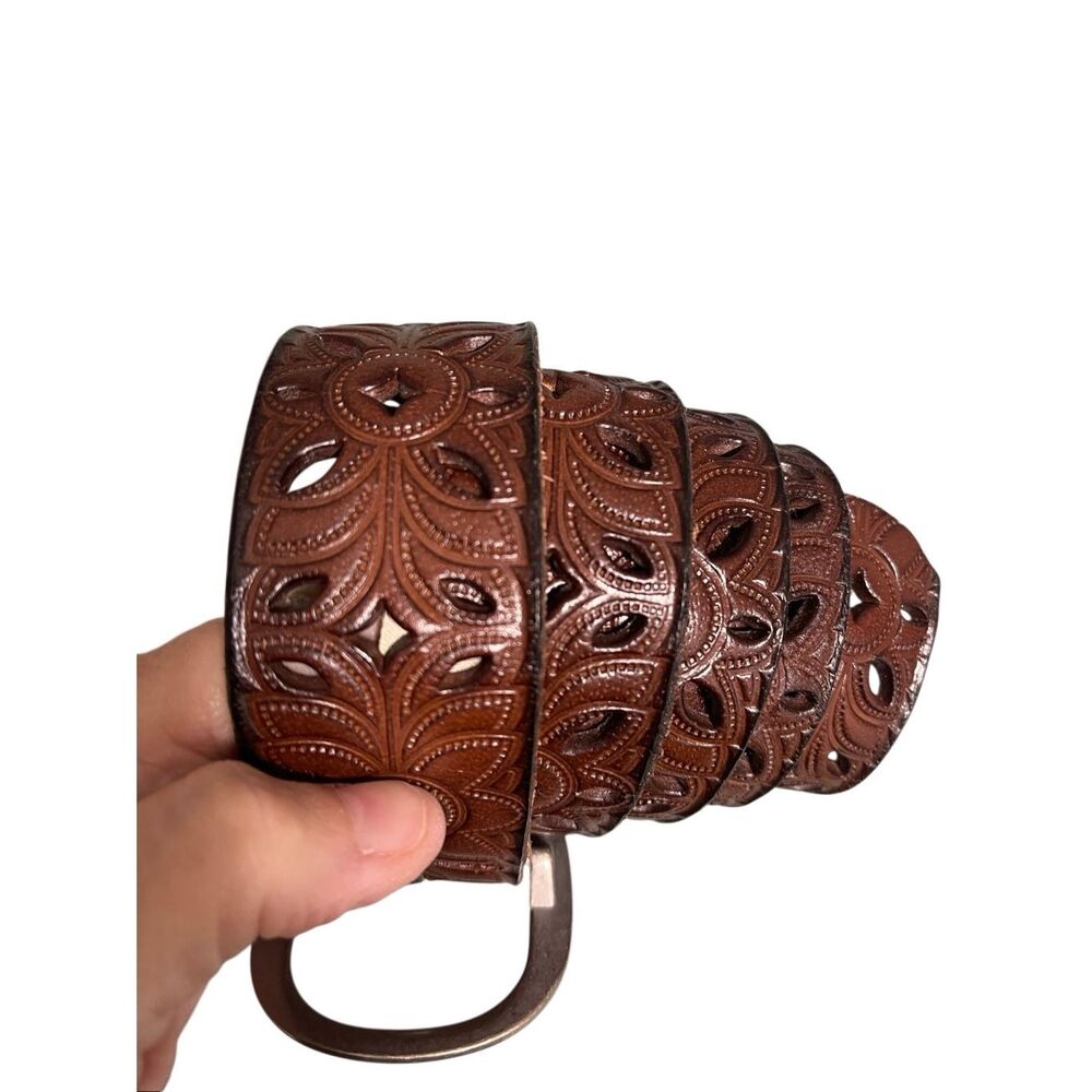 Fossil Women’s Pewter Leather Belt Laser Cutouts Bohemian size Medium - Picture 2 of 12